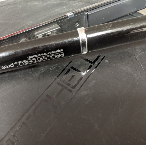 Paul Mitchell straightener and blow dryer set - Picture 2 of 4